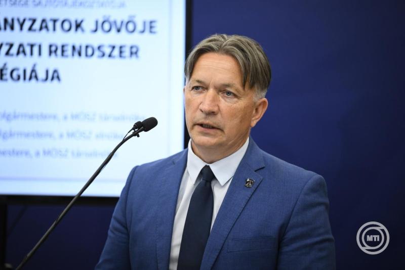 Eszes Béla