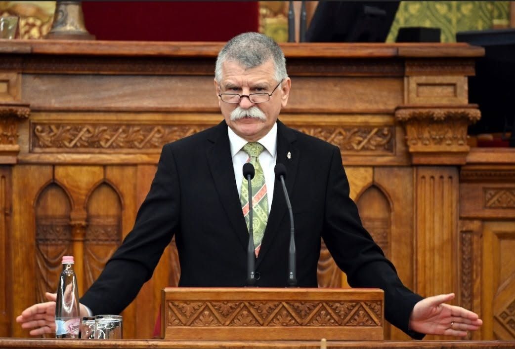 "A Fidesz gyenge idegzetű házmestere jogtalanul büntetett 10 millió forintra" - pert nyert Szabó Tímea Kövér László ellen