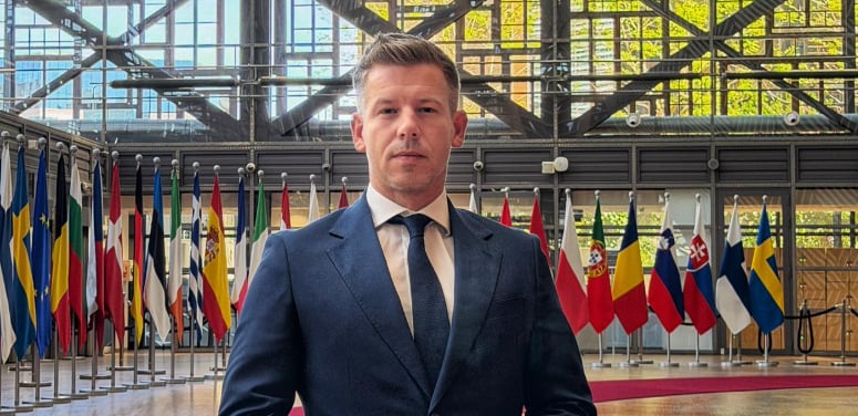 Visszavezeti a KATA adózást a Tisza