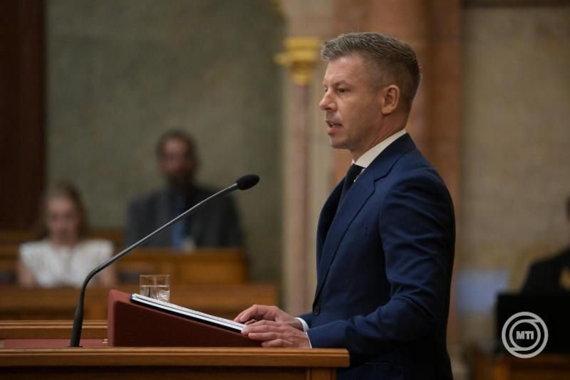 Magyar Péter: Ezen a nyáron az egyik Magyarország dolgozott, a másik politikai hasznot akart húzni a válságból