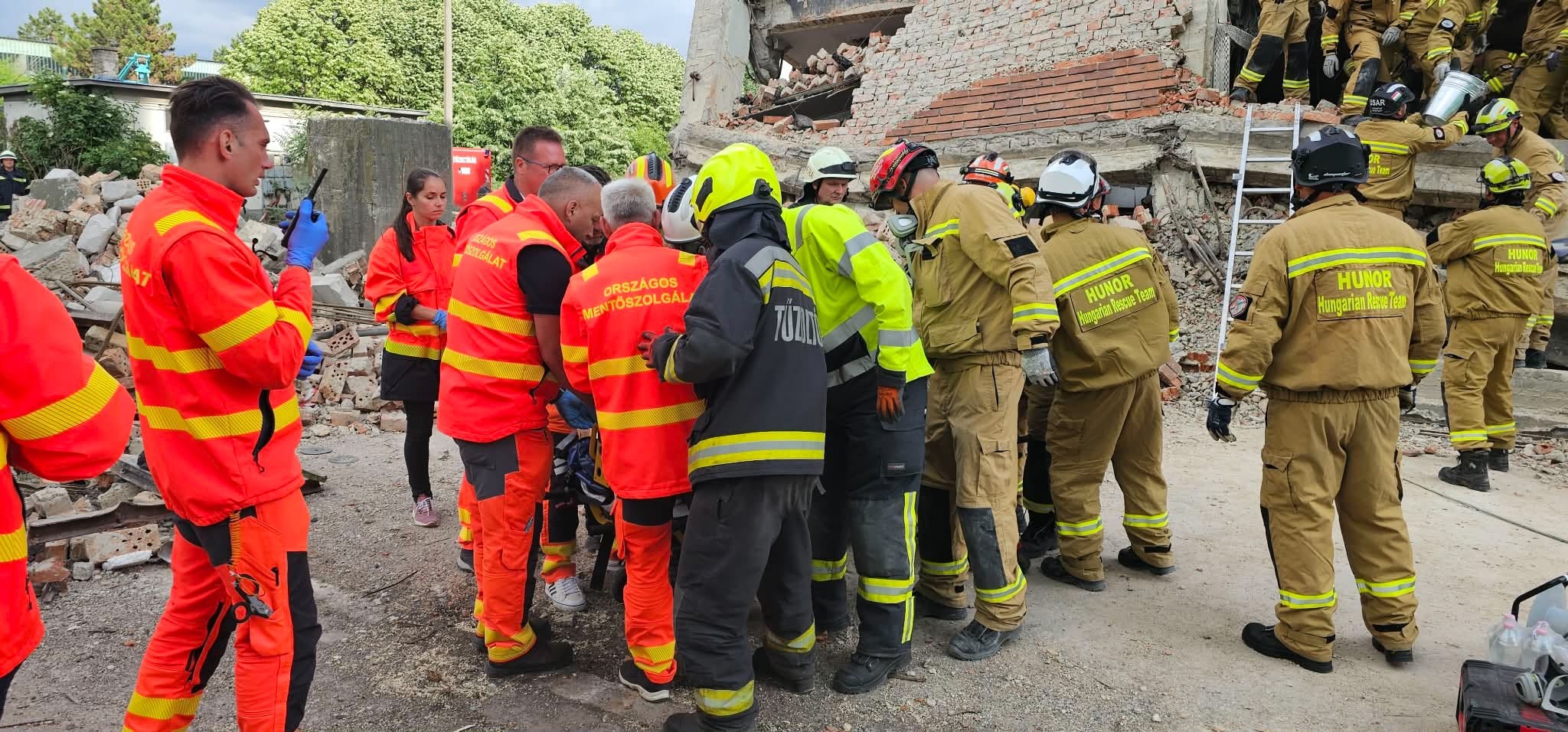 Válságos állapotban van a székesfehérvári házomlás sérültje
