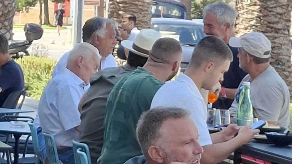 Orbán Viktor horvátországi nyaralása folytatódik: Korčulán fotózták le