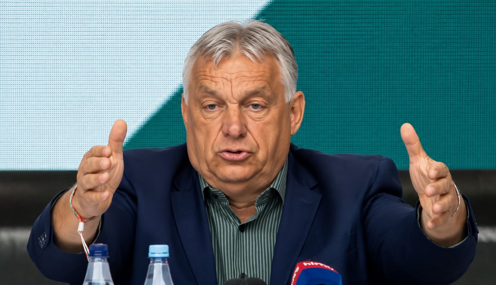 Orbán: Ellenállási politikára vált a Fidesz, „amit a megszorításokkal elvesznek az emberektől, azt visszaadjuk”