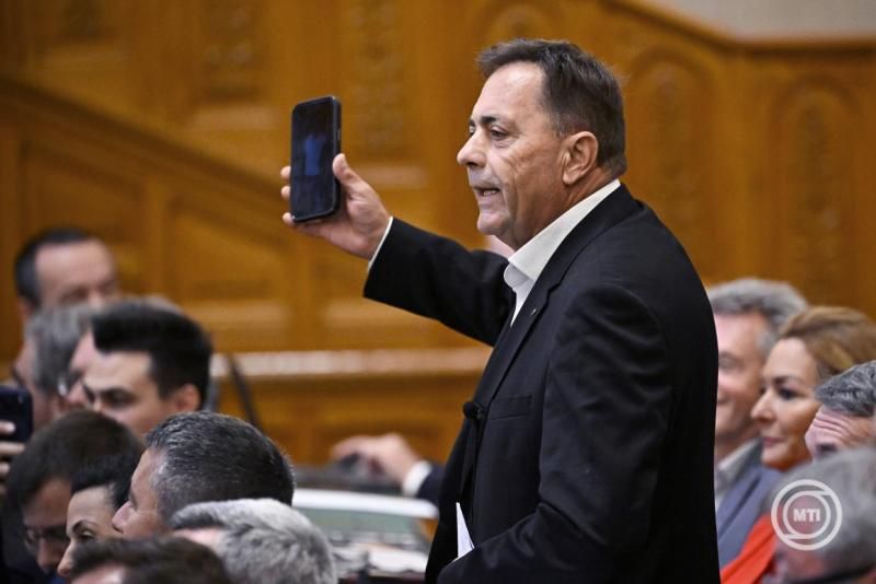 Magyar Péter: Orbán Viktor történelmi bűne, hogy megosztotta az országot