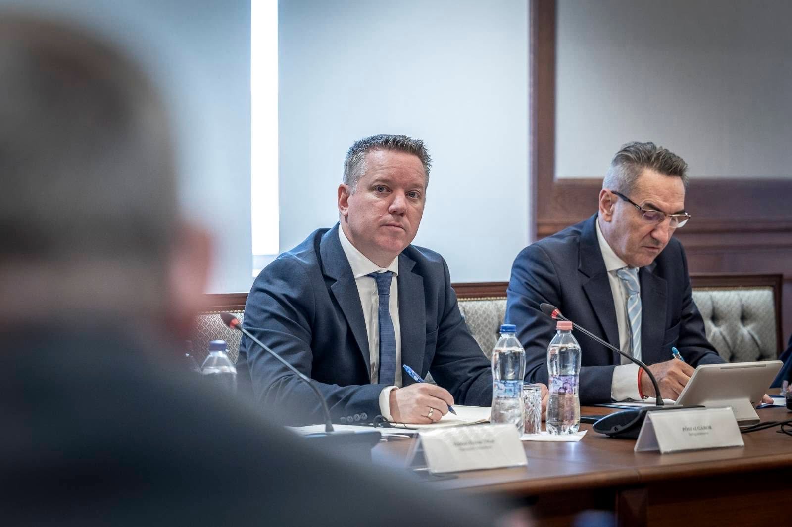 Pósfai Gábor: Megindult a politikai alapon megadott menekülti jogállások felülvizsgálata