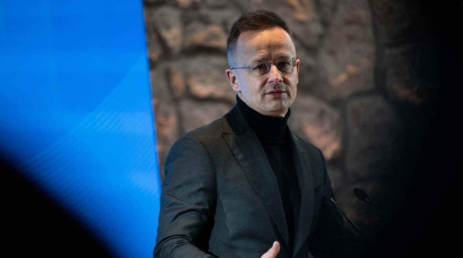 Egymilliárd eurós Eximbank-hitel: vizsgálatot indított a kormány az észak-macedón ügylet miatt