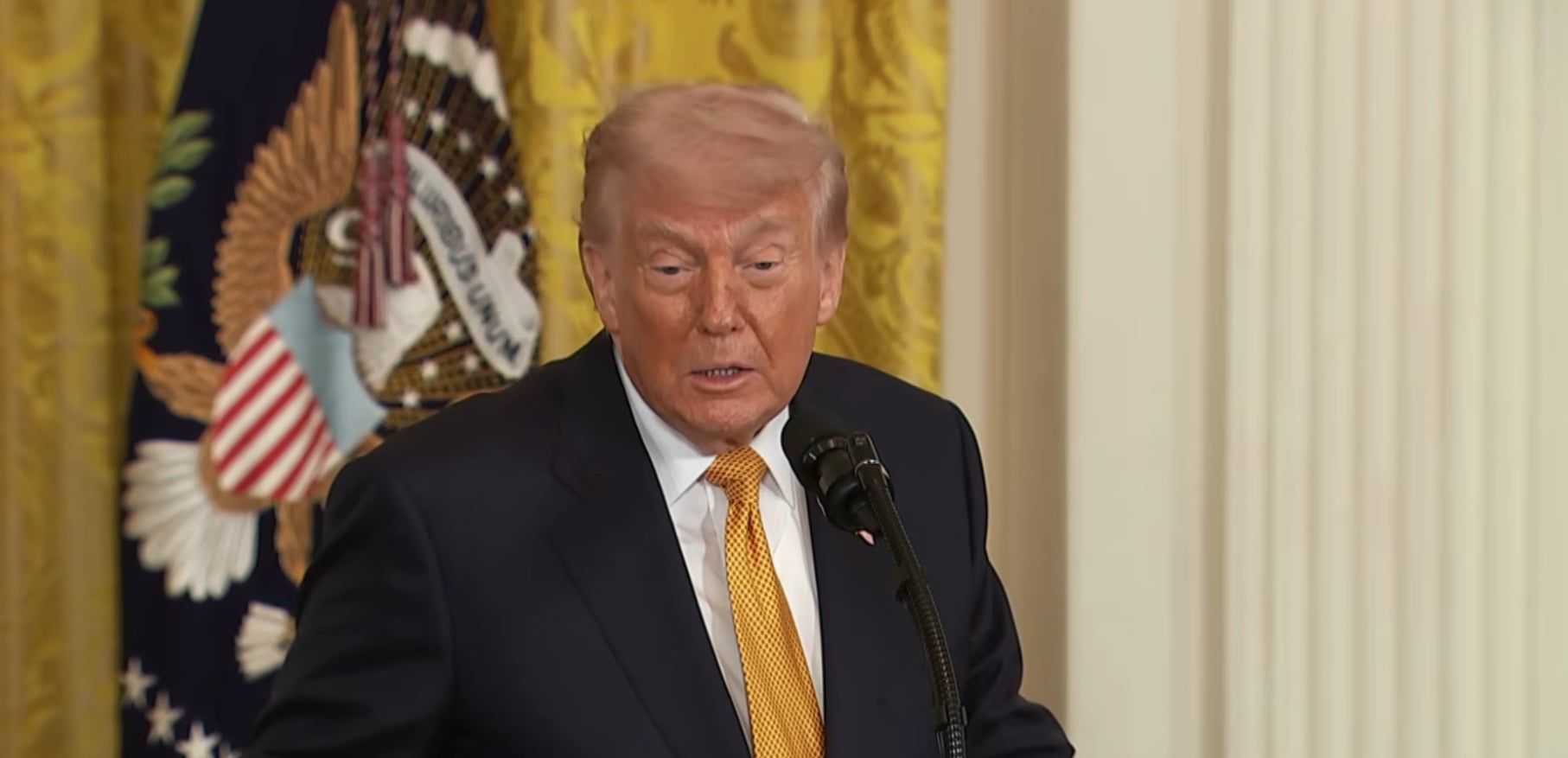Donald Trump az Irán elleni légicsapások újraindítását helyezte kilátásba