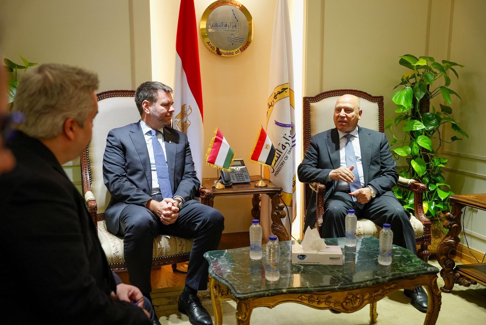 Egyiptomban tárgyalt Vitézy Dávid Kamel al-Wazirral, Egyiptom közlekedési miniszterével